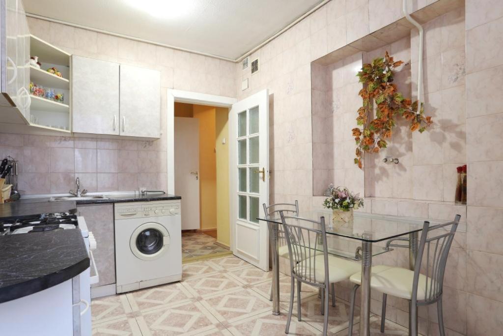 Вулиця 20Г,Мала Житомирська Киев Экстерьер фото